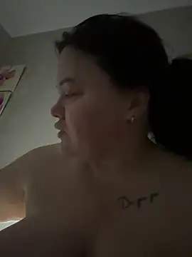 SunnyLeila2101's cam snapshot