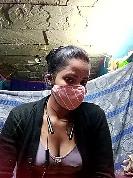 Poonam8080's cam snapshot