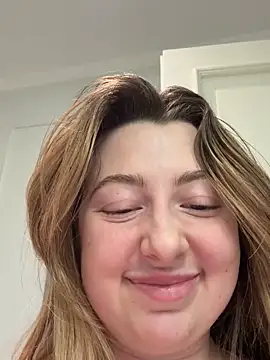 curvyflawless live sex cam