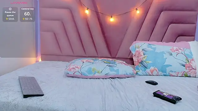 hornybarelylegalgirl live sex cam