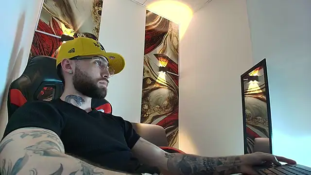 Luke_davis01 live sex cam