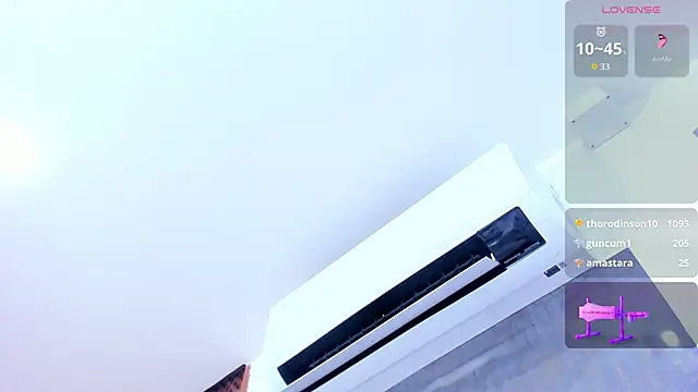 mia_celezte's cam snapshot