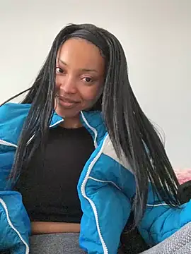 Queenkimi777's cam snapshot