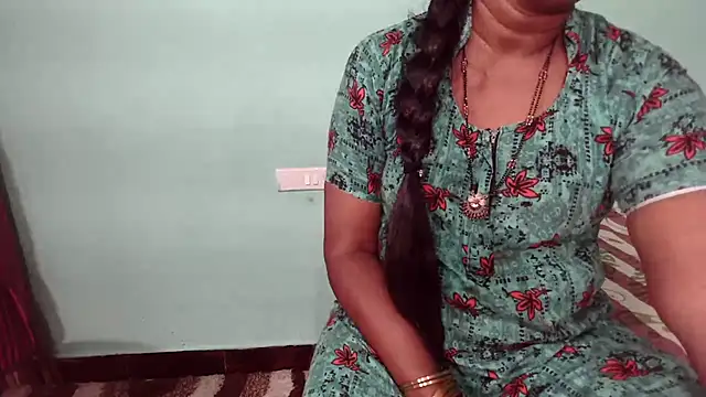 shrutitelugu69 live sex cam