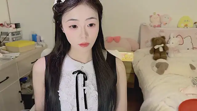 Onecutelittle's cam snapshot