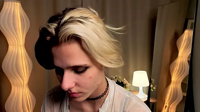 LizNostrand's cam snapshot