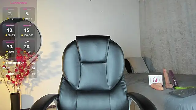 SaraMilf_69's cam snapshot