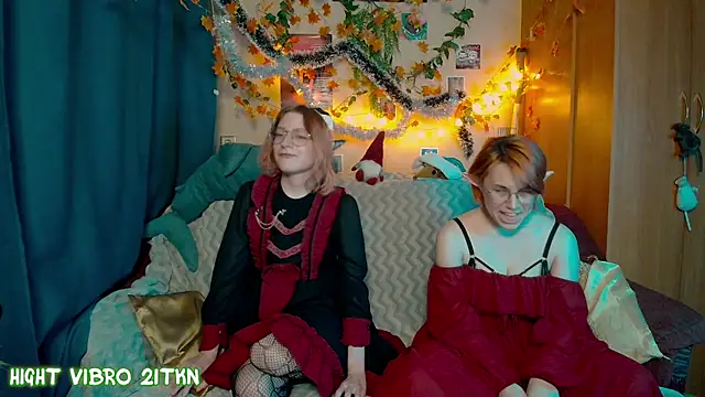 TrickyKitsune live sex cam