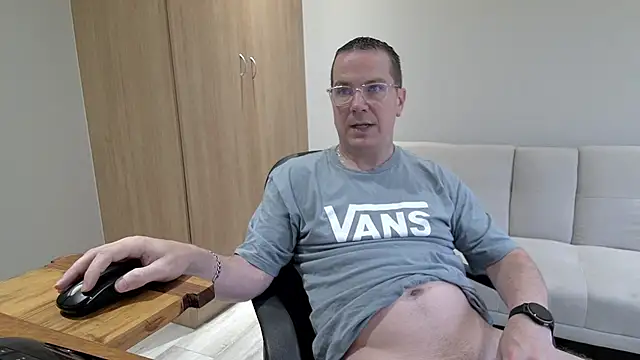 BrettJ81 live sex cam