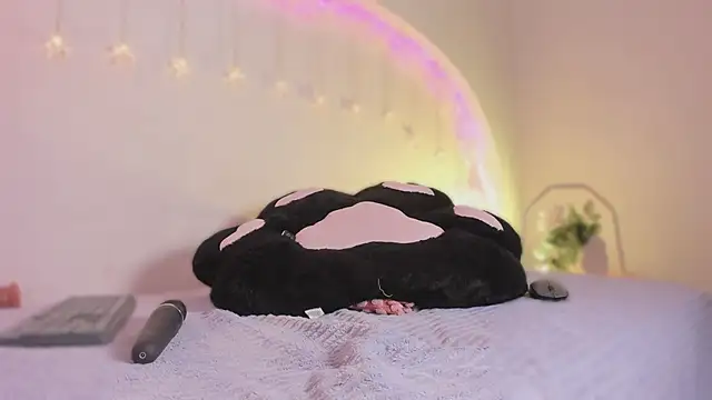 katiepeach_'s cam snapshot