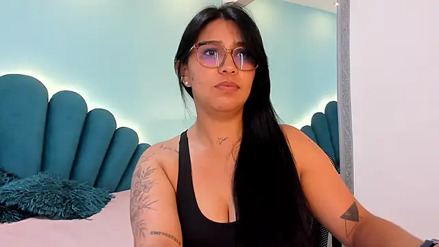 sharlott18 live sex cam