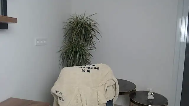 SweetBellaa_'s cam snapshot