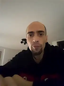 Kinshasa95 live sex cam