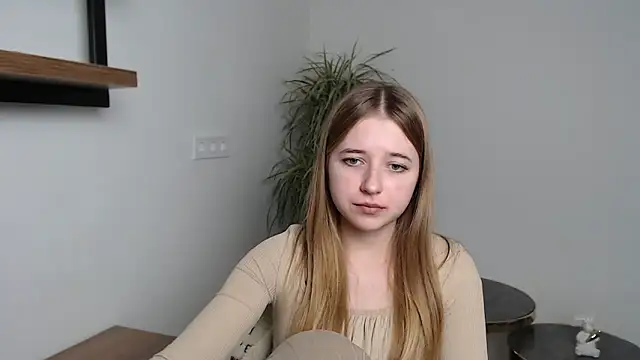 SweetBellaa_'s cam snapshot