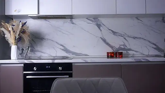 YettaCalabria's cam snapshot