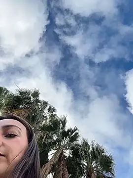 Ninabigtitied's cam snapshot