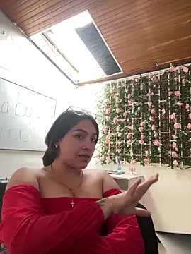 Alyha_Cortes's cam snapshot