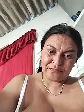 Horny-Mommy-Dirty live sex cam