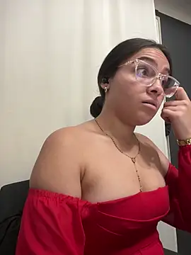 Alyha_Cortes's cam snapshot