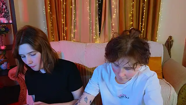 Girls_Fingers's cam snapshot