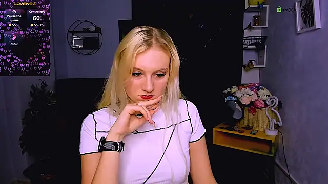 madam_uliis live sex cam