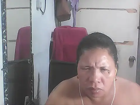 hotwet_mama4uxx's cam snapshot