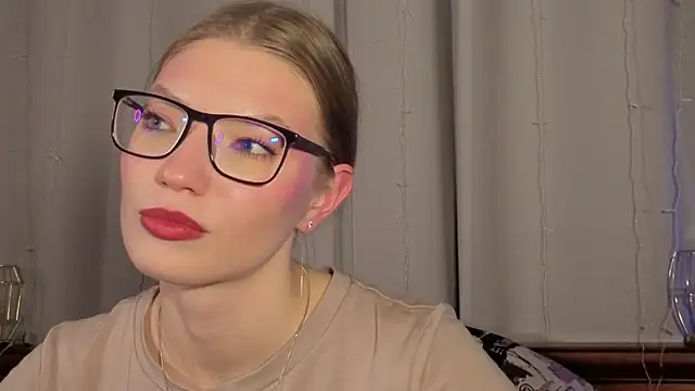 JeaneneWoltz's cam snapshot