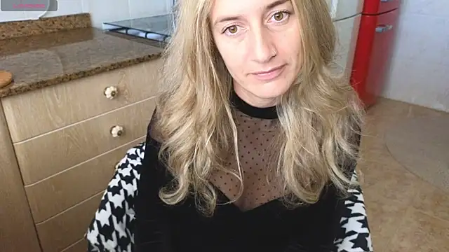 Lunamix's cam snapshot