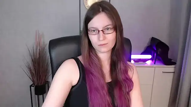 emmaxDelight's cam snapshot