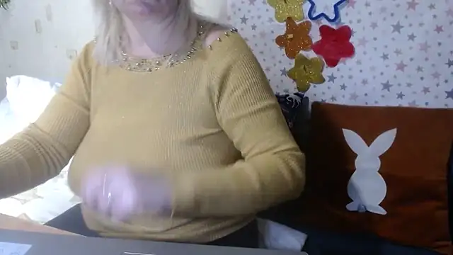 QueenLana's cam snapshot