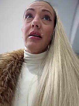 adya-aly's cam snapshot