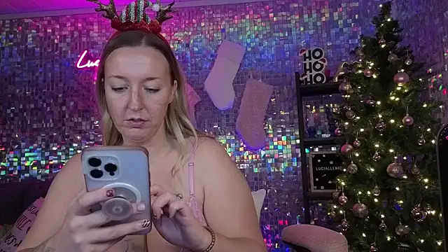 lucyallen4201's cam snapshot