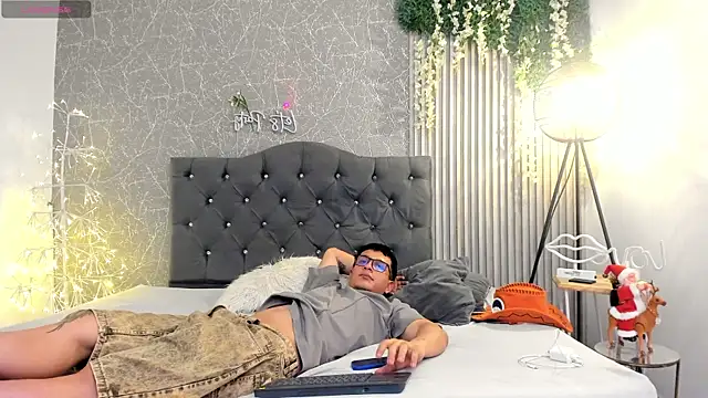 anddy024_'s cam snapshot