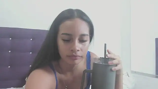 Megansweetcome's cam snapshot