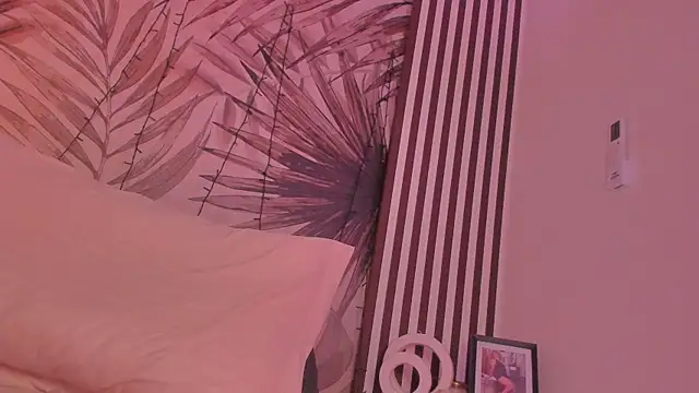 Samaantha-White's cam snapshot