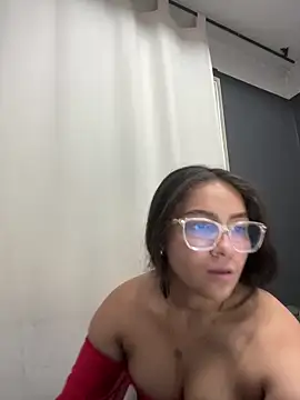 Alyha_Cortes's cam snapshot