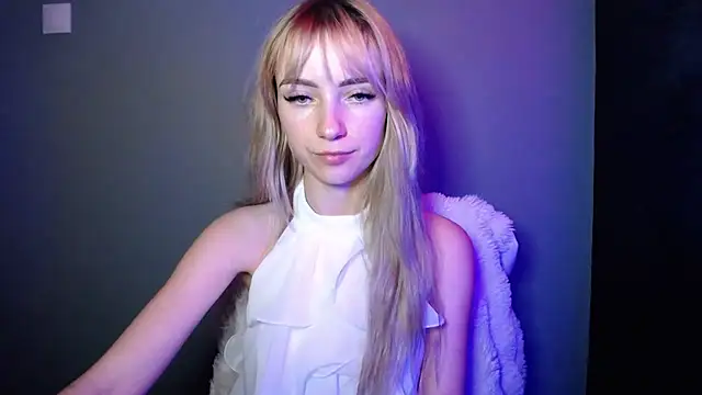 LuciaYoung's cam snapshot