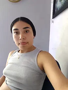 AmberGold-'s cam snapshot