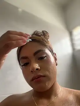 MayaMoanXXX's cam snapshot