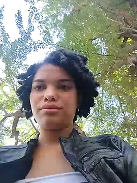 ChloeRaviss_'s cam snapshot