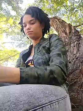 ChloeRaviss_'s cam snapshot