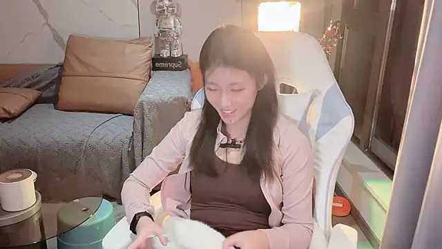 Lixinel-520's cam snapshot