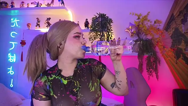 albaismynameX's cam snapshot