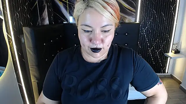 Bruja__Scarlata's cam snapshot