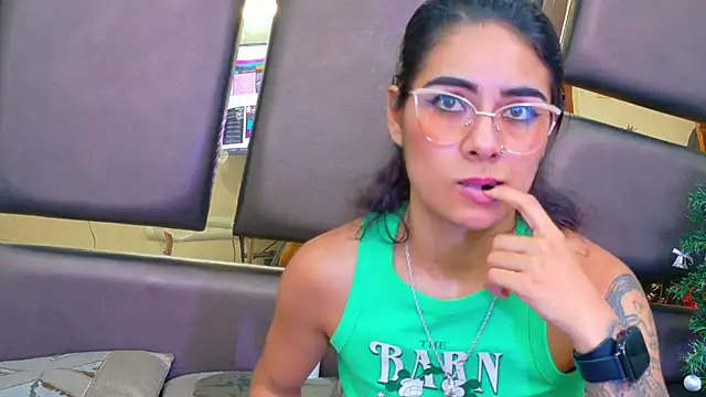 NicoleEsposito's cam snapshot