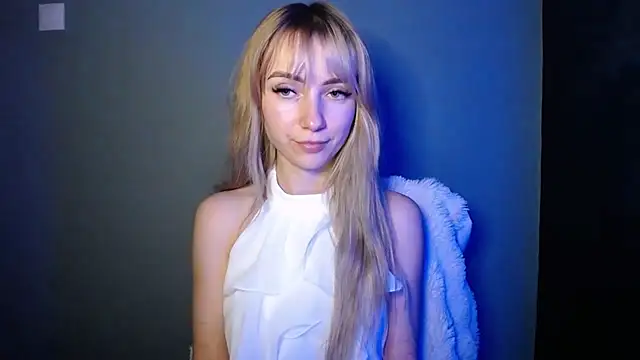 LuciaYoung's cam snapshot