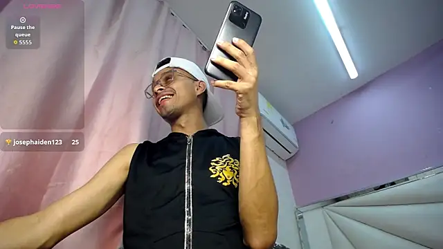 Ares_funn's cam snapshot