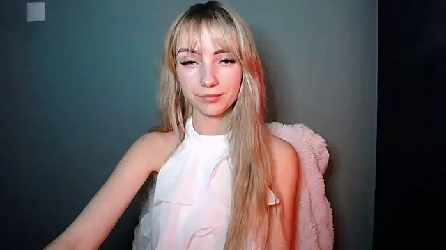 LuciaYoung's cam snapshot