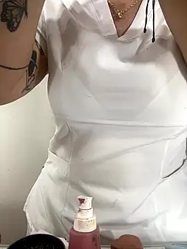 HealingHoney's cam snapshot