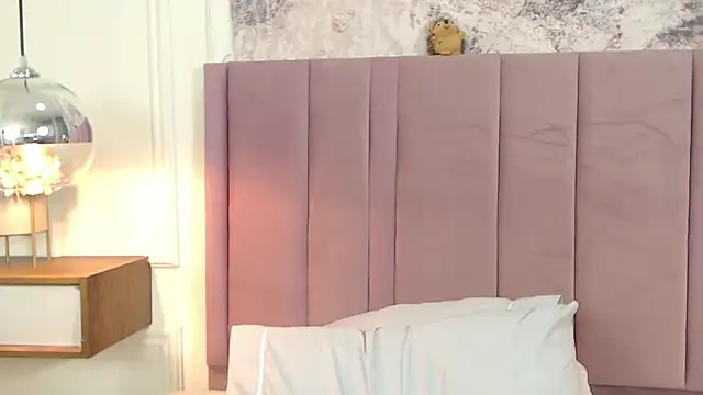 SabrinaDevill's cam snapshot